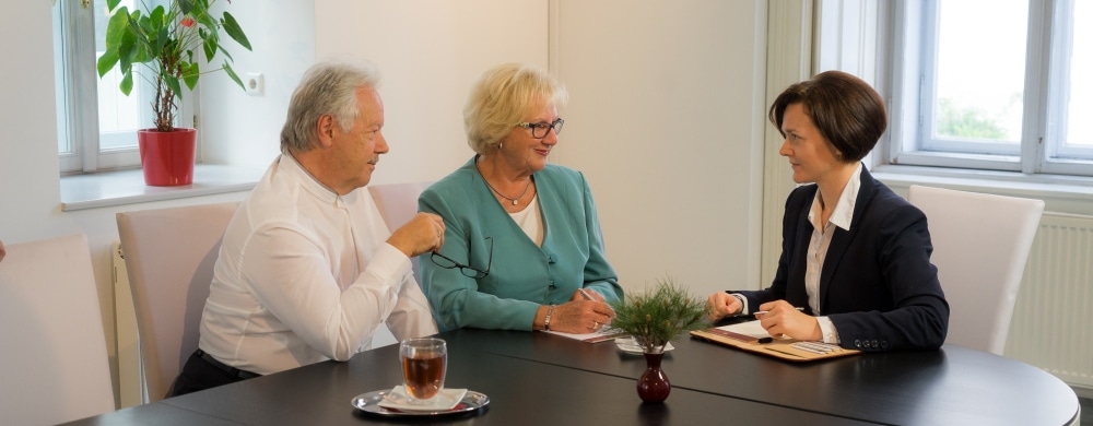 Erbrecht Rechtsanwalt Dr. Nina Ollinger Testament Pflichtteil Verlassenschaft