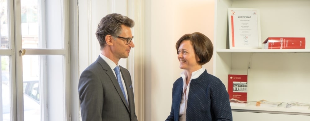 Zivilrecht Rechtsanwalt Dr. Nina Ollinger Verträge Schadenersatz Gewährleistung